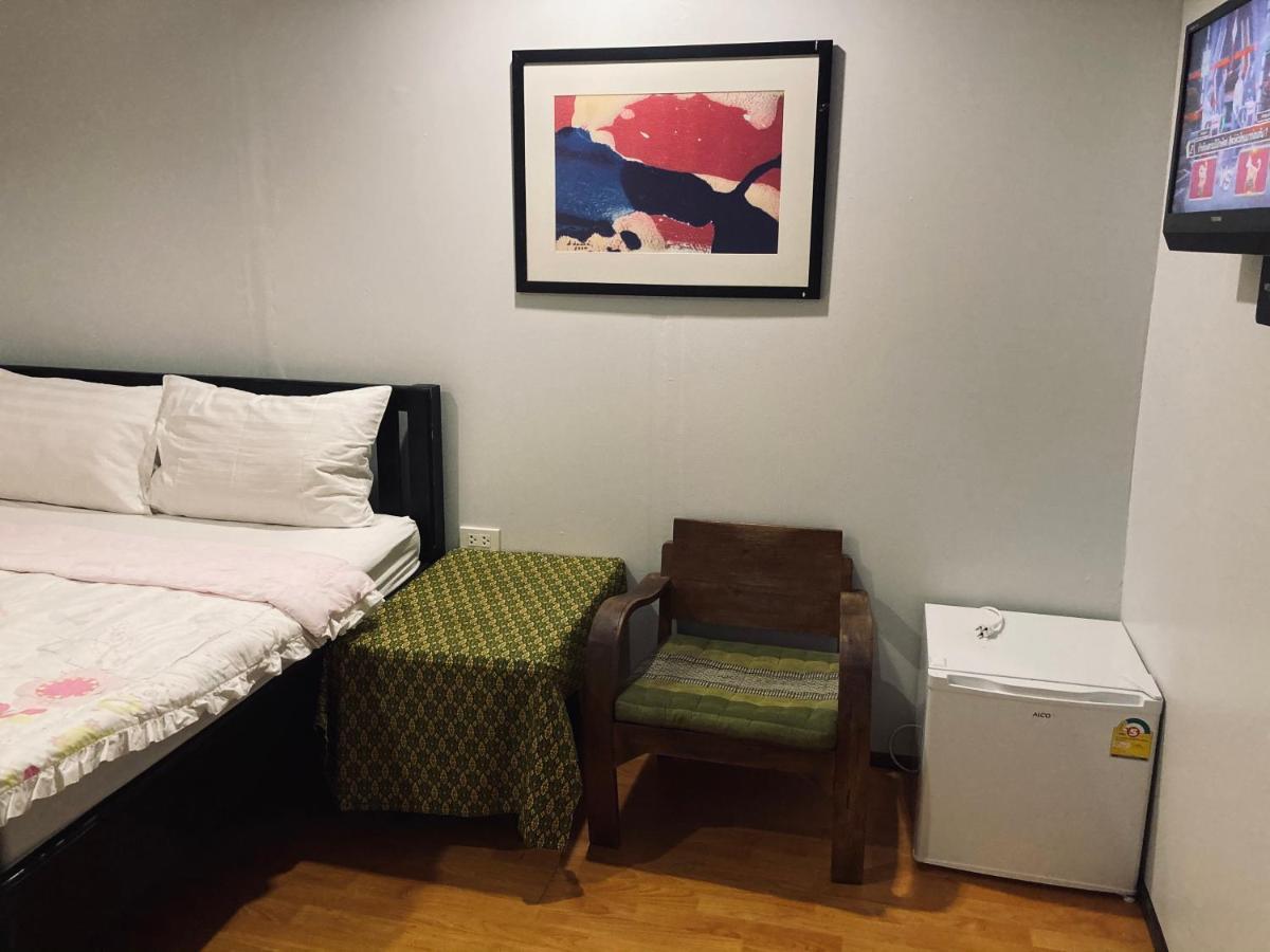 Noom Guesthouse Lopburi Ngoại thất bức ảnh