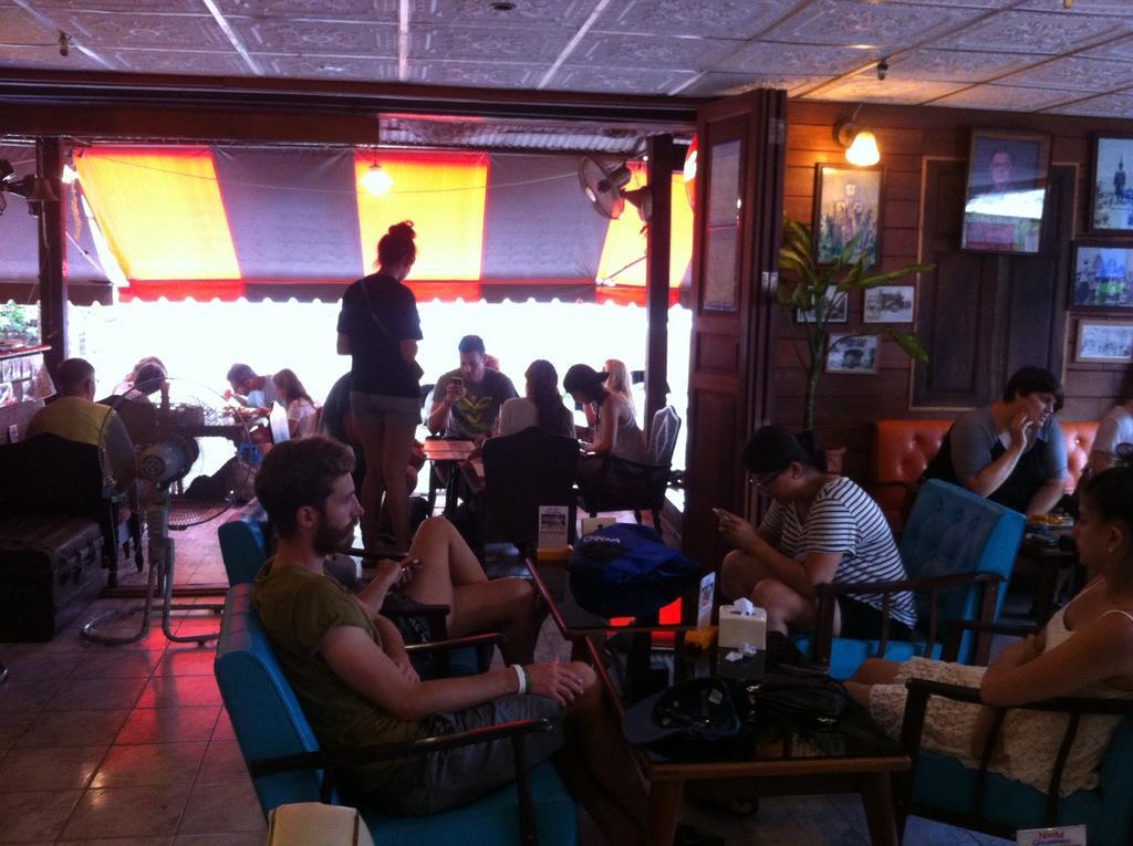 Noom Guesthouse Lopburi Ngoại thất bức ảnh