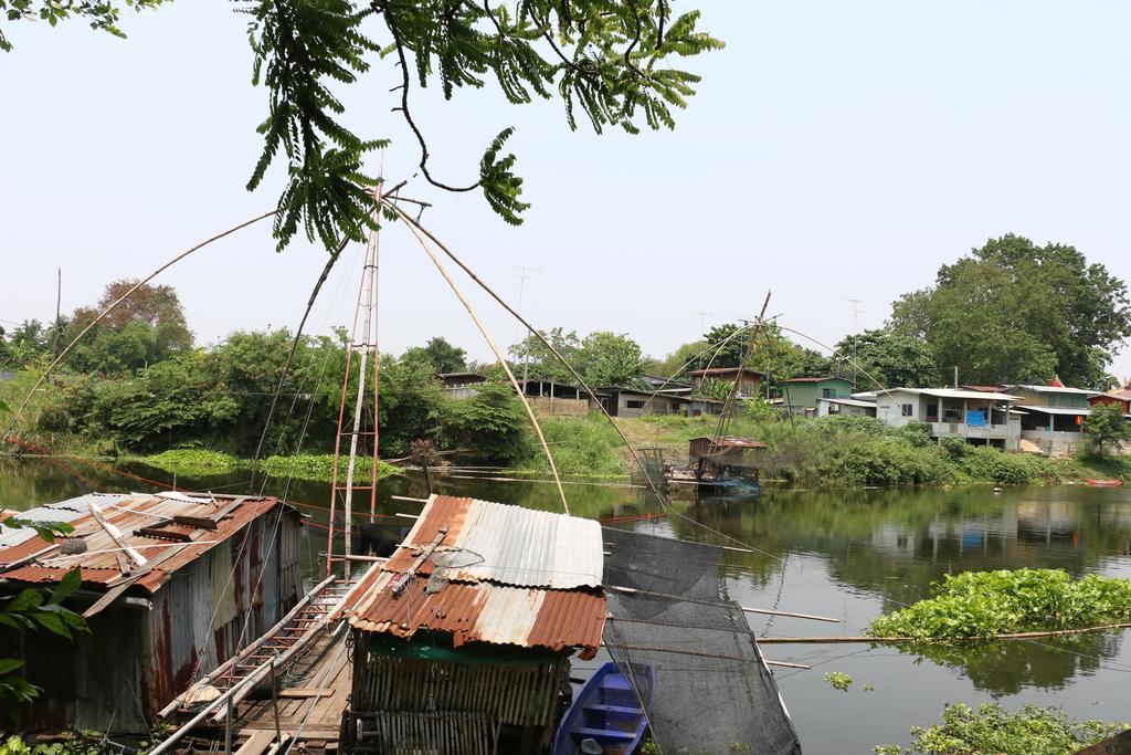 Noom Guesthouse Lopburi Ngoại thất bức ảnh