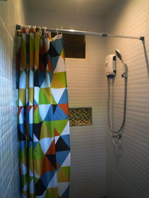 Noom Guesthouse Lopburi Ngoại thất bức ảnh