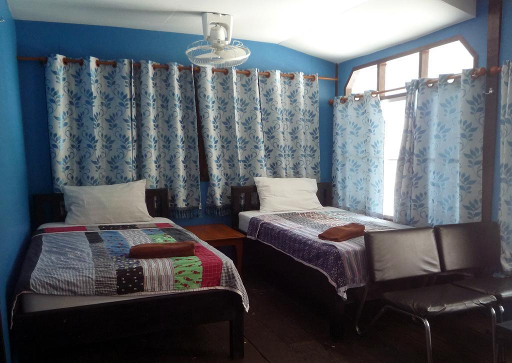 Noom Guesthouse Lopburi Ngoại thất bức ảnh