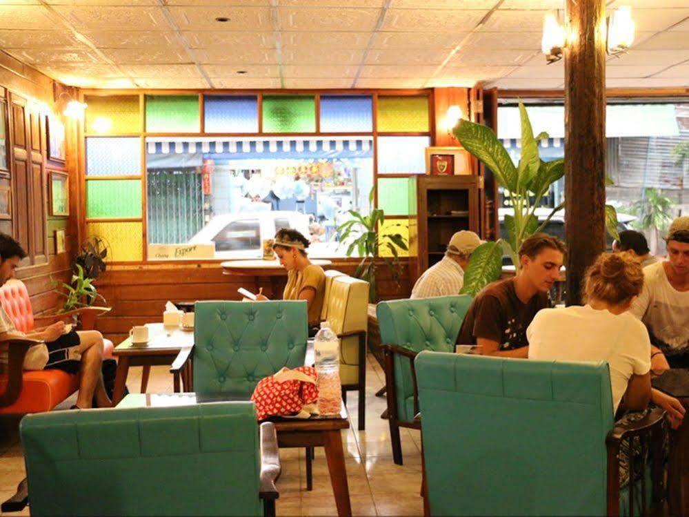 Noom Guesthouse Lopburi Ngoại thất bức ảnh